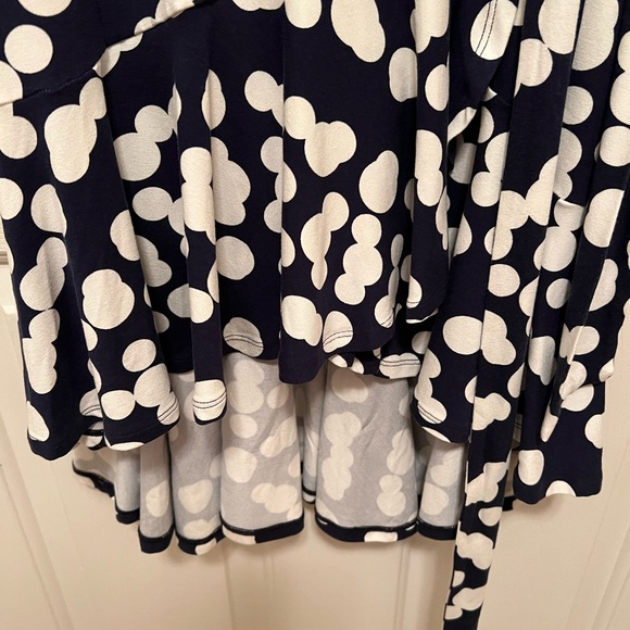 Cabi The Perfect Wrap Dress Size Medium-Navy and White-High Low Hem #5955 - Picture 6 of 9